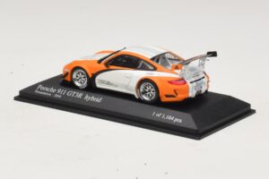 Porsche 911 997 GT3 R Hybrid Presentation 2010 Minichamps 1:43 410108900 Metal — billede 3 af 4