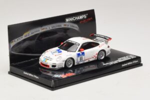 Porsche 911 997 GT3 RS #11 24 Hours Nurburgring 2010 Minichamps 1:43 437106711 Metal — billede 2 af 5