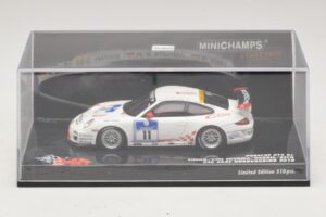 Porsche 911 997 GT3 RS #11 24 Hours Nurburgring 2010 Minichamps 1:43 437106711 Metal — billede 5 af 5