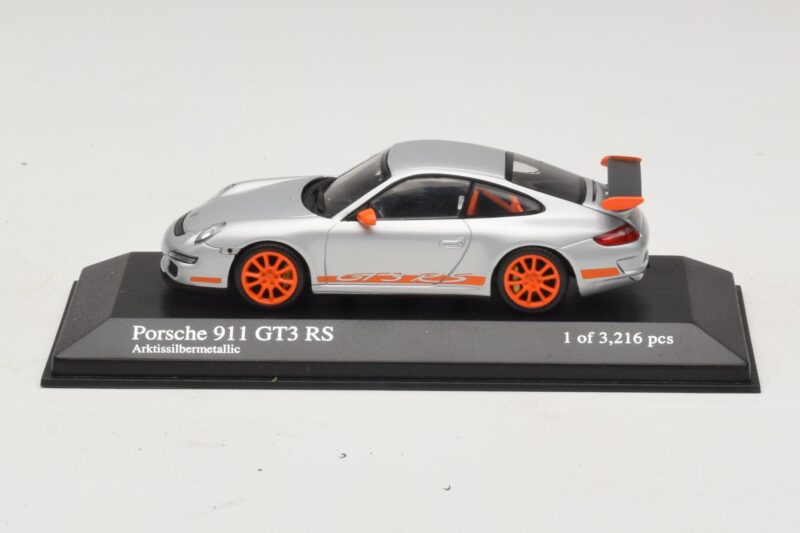 Porsche 911 997 GT3 RS Sølv Minichamps 1:43 400066000 Metal