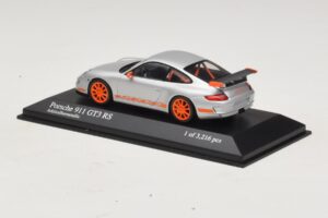 Porsche 911 997 GT3 RS Sølv Minichamps 1:43 400066000 Metal — billede 3 af 4