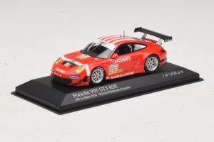 Porsche 911 997 GT3 RSR GT2 #97 M. Holzer / R. Westbrook 24 Hours of Le Mans 2010 Minichamps 1:43 410106997 Metal — billede 2 af 4