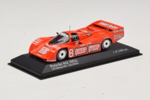 Porsche 962 IMSA #8 A.J. Foyt / B. Wollek 12 Hours of Sebring 1985 Minichamps 1:43 400856508 Metal — billede 2 af 4