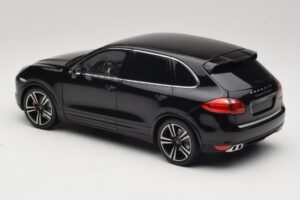 Porsche Cayenne Turbo S 92A Sort Metallic Minichamps 1:18 110062100 Metal — billede 7 af 8