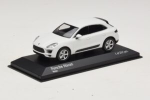 Porsche Macan 95B Hvid Minichamps 1:43 410062601 Metal — billede 2 af 4