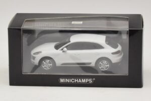 Porsche Macan 95B Hvid Minichamps 1:43 410062601 Metal — billede 4 af 4