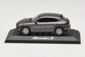 Porsche Macan S Diesel 95B Bronze Metallic Minichamps 1:43 WAP0201510E Metal