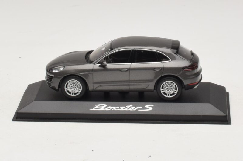 Porsche Macan S Diesel 95B Bronze Metallic Minichamps 1:43 WAP0201510E Metal