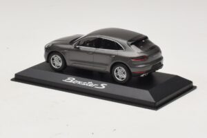 Porsche Macan S Diesel 95B Bronze Metallic Minichamps 1:43 WAP0201510E Metal — billede 3 af 4