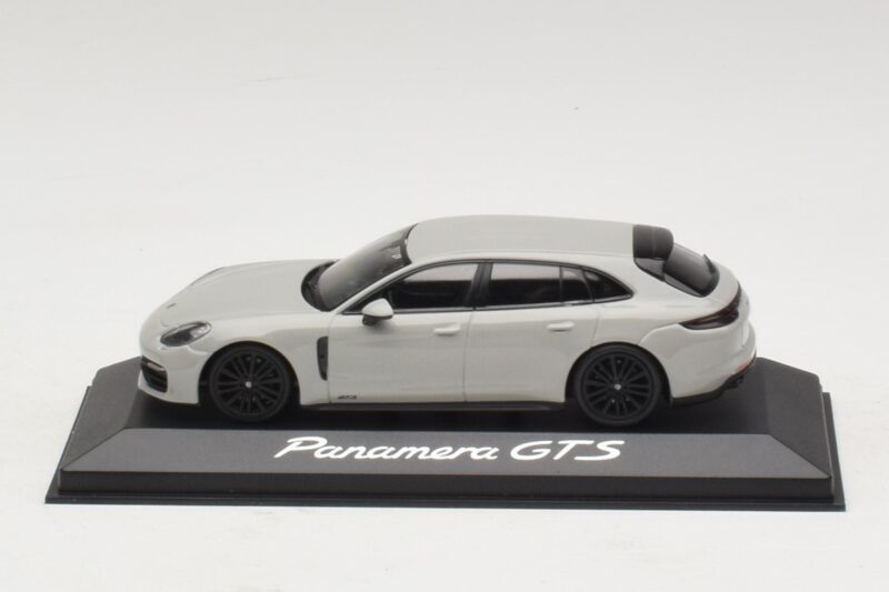 Porsche Panamera GTS 971 Chalk Grey Minichamps 1:43 WAP0207640J Metal