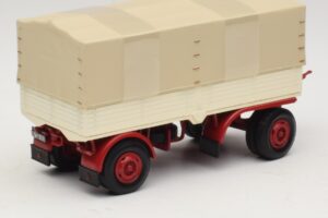 Lastbilstrailer Presenning Hvid Rød Minichamps 1:43 439159096 Metal — billede 2 af 6