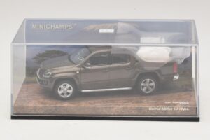 Volkswagen Amarok Brun Metallic Minichamps 1:43 436058361 Metal — billede 4 af 5