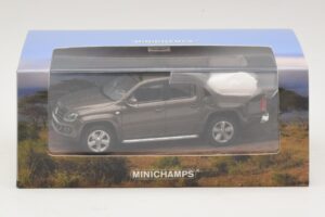 Volkswagen Amarok Brun Metallic Minichamps 1:43 436058361 Metal — billede 5 af 5