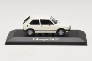 Volkswagen Golf GTI Mk1 Hvid Maxichamps 1:43 940055171 Metal
