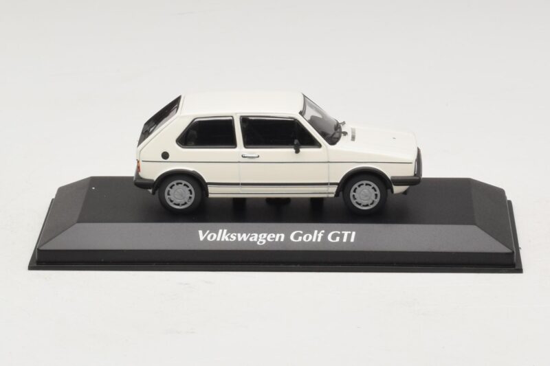 Volkswagen Golf GTI Mk1 Hvid Maxichamps 1:43 940055171 Metal