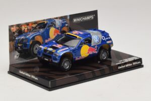 Volkswagen Race Touareg Red Bull Presentation Essen Motor Show 2004 Minichamps 1:43 436045300 Metal — billede 2 af 5