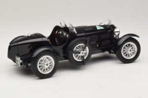 Alfa Romeo 8C Monza Sort Bburago 1:18 3014-P1 Metal — billede 2 af 6