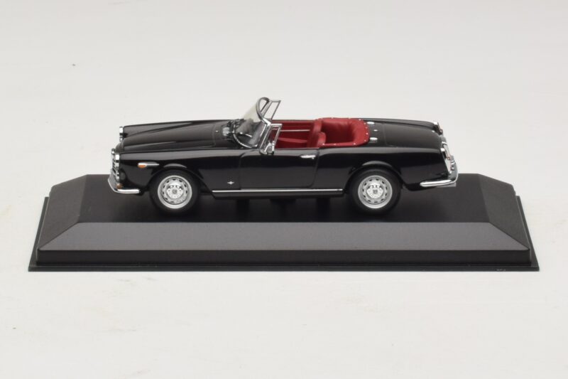 Alfa Romeo Giulia Spider Sort Minichamps 1:43 400120730 Metal