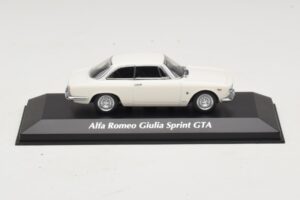 Alfa Romeo Giulia Sprint GTA Hvid Maxichamps 1:43 940120441 Metal