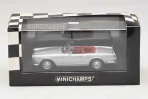 Alfa Romeo Spider 916 3.2 V6 24V Sølv Minichamps 1:43 400120330 Metal — billede 4 af 5