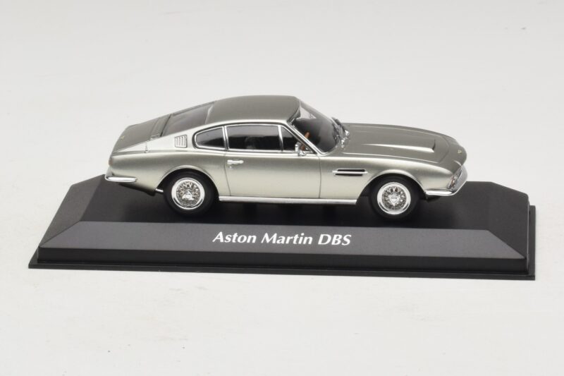 Aston Martin DBS Sølv Maxichamps 1:43 Aston Martin DBS Sølv Maxichamps 1:43 940137600 Metal