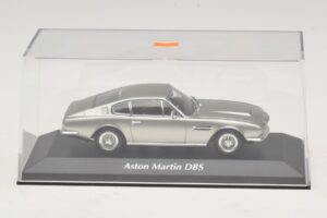 Aston Martin DBS Sølv Maxichamps 1:43 940137600 Metal — billede 4 af 5