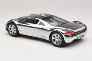 Audi Avus Quattro Chrome Silver Revell 1:18 08830 Metal — billede 7 af 8
