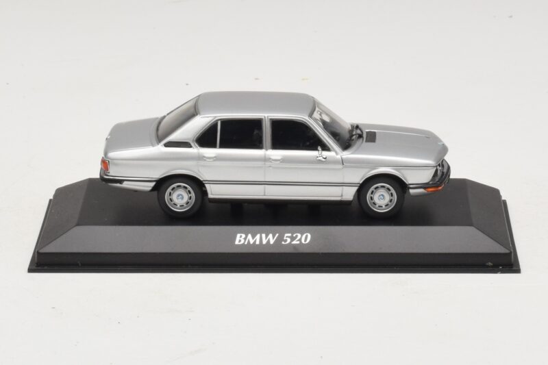 BMW 520 E12 Sølv Maxichamps 1:43 940023000 Metal