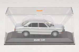 BMW 520 E12 Sølv Maxichamps 1:43 940023000 Metal — billede 4 af 5