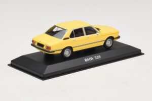 BMW 520 E12 Gul Maxichamps 1:43 940023001 Metal — billede 2 af 5