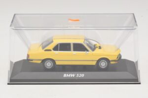 BMW 520 E12 Gul Maxichamps 1:43 940023001 Metal — billede 4 af 5