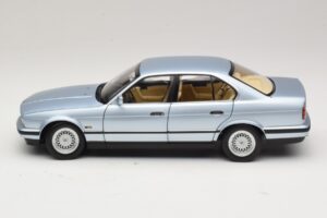 BMW 535i E34 Lysblå Metallic Minichamps 1:18 100024007 Metal — billede 4 af 8