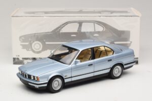 BMW 535i E34 Lysblå Metallic Minichamps 1:18 100024007 Metal — billede 8 af 8