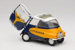 BMW Isetta 250 Lufthansa Revell 1:18 08926 Metal — billede 5 af 8