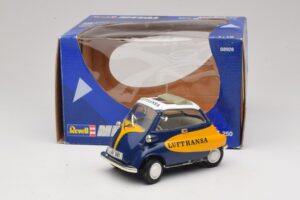 BMW Isetta 250 Lufthansa Revell 1:18 08926 Metal — billede 8 af 8