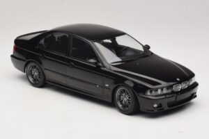 BMW M5 E39 Sort KK-Scale 1:18 KKDC181623 Metal — billede 4 af 6