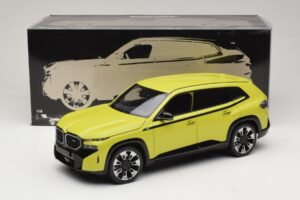 BMW XM G09 Gul Minichamps 1:18 110023302 Metal — billede 8 af 8