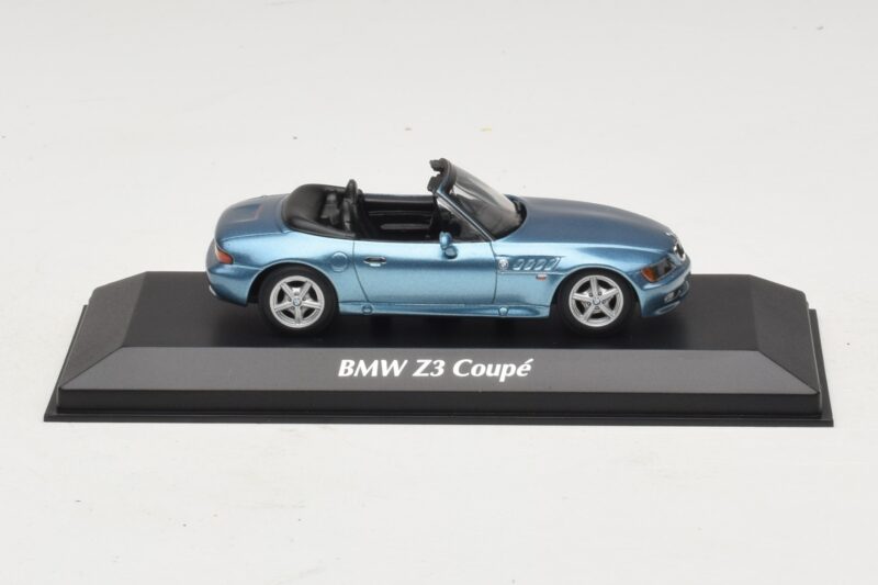 BMW Z3 Blå Maxichamps 1:43 BMW Z3 Blå Maxichamps 1:43 940024331 Metal
