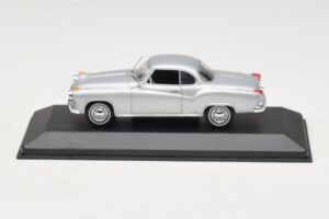 Borgward Isabella Coupé Sølv Minichamps 1:43 Borgward Isabella Coupé Sølv Minichamps 1:43 400096031 Metal