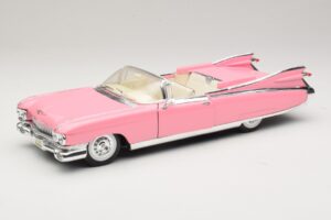 Cadillac Eldorado Biarritz Pink Maisto 1:18 31813-P1 Metal