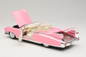 Cadillac Eldorado Biarritz Pink Maisto 1:18 31813-P1 Metal — billede 5 af 8