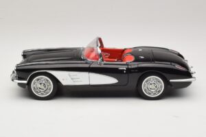 Chevrolet Corvette C1 Tuxedo Black AUTOart 1:18 71142 Metal — billede 4 af 8