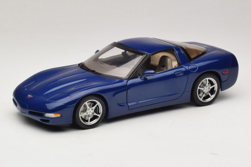 Chevrolet Corvette C5 Commemorative Edition Blå AUTOart 1:18 71157 Metal