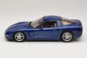 Chevrolet Corvette C5 Commemorative Edition Blå AUTOart 1:18 71157 Metal — billede 5 af 9