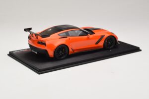 Chevrolet Corvette C7 ZR-1 High Voltage Tint TopSpeed 1:18 TS0147 Resin — billede 2 af 6