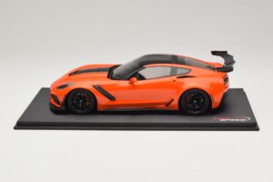 Chevrolet Corvette C7 ZR-1 High Voltage Tint TopSpeed 1:18 TS0147 Resin — billede 3 af 6