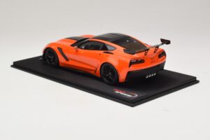 Chevrolet Corvette C7 ZR-1 High Voltage Tint TopSpeed 1:18 TS0147 Resin — billede 5 af 6