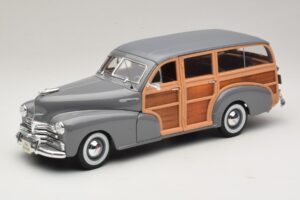 Chevrolet Fleetmaster Woody Grå Maisto 1:18 31854 Metal