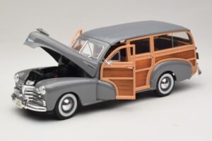 Chevrolet Fleetmaster Woody Grå Maisto 1:18 31854 Metal — billede 2 af 8