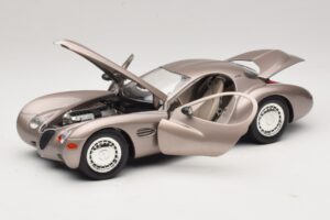 Chrysler Atlantic Beige Guiloy 1:18 68570 Metal — billede 2 af 8